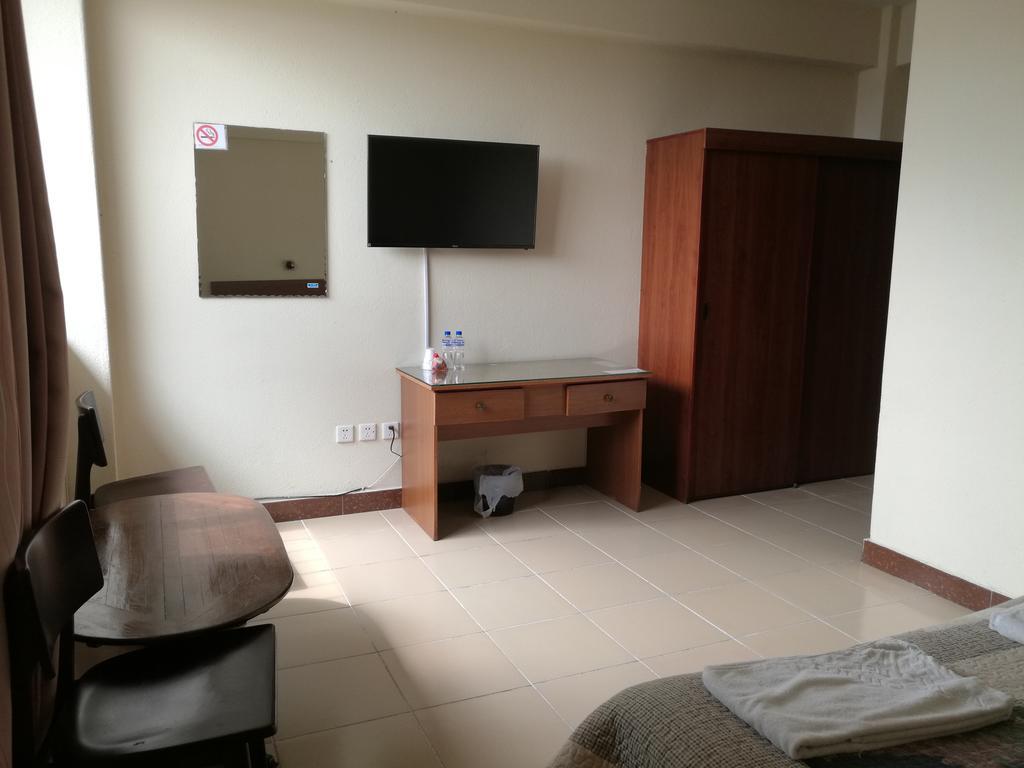 Hotel Ta Ta Chino La Brigada 外观 照片